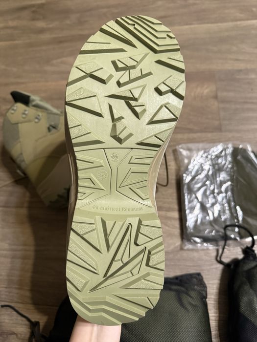 Берці, чоботи зимові ЗСУ,шапка,рукавиці,термобілизна