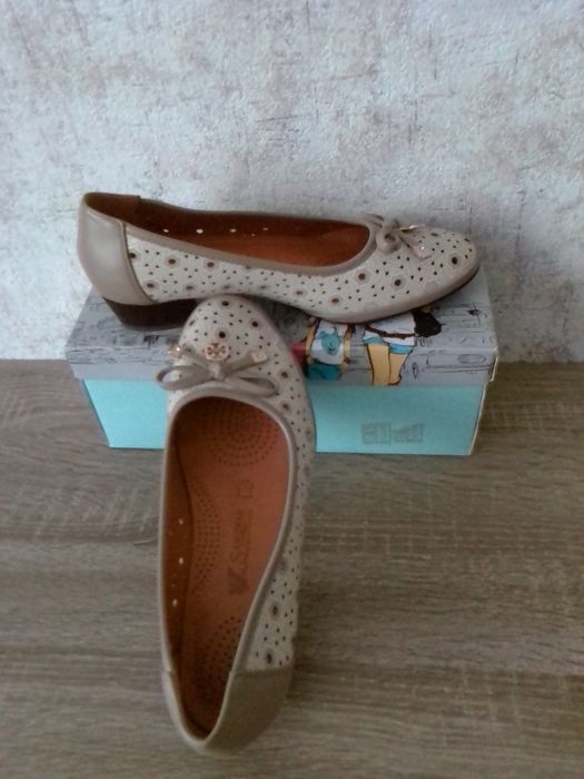 Жіночі туфлі  38 розмір.