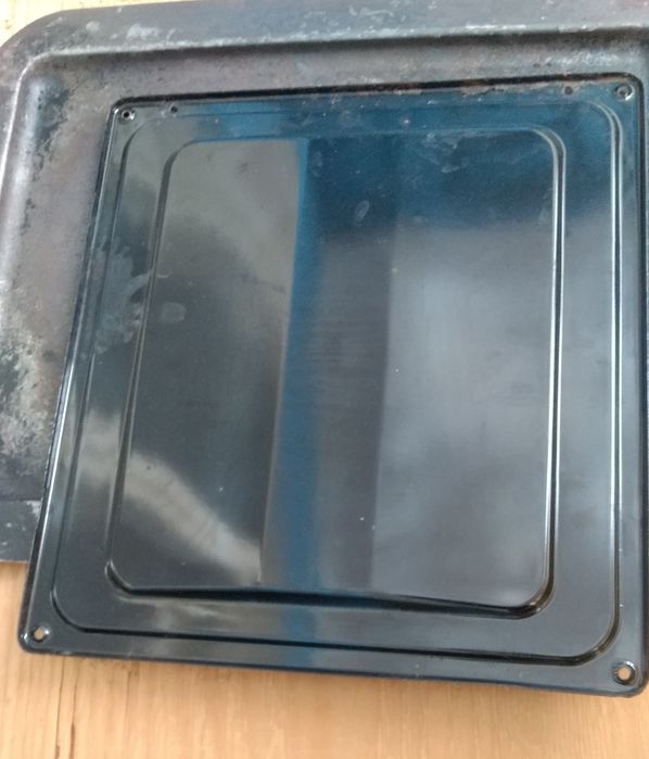 Противень для плиты.