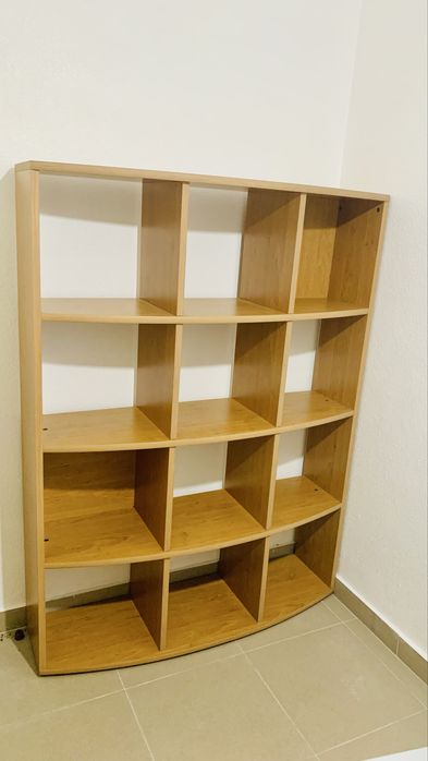 Estante Conforama efeito madeira/faia – 109 × 146 cm