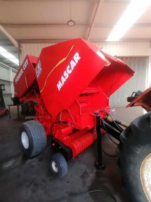 Enfardadeira Enroladora de Rolos de Marca Mascar - usada