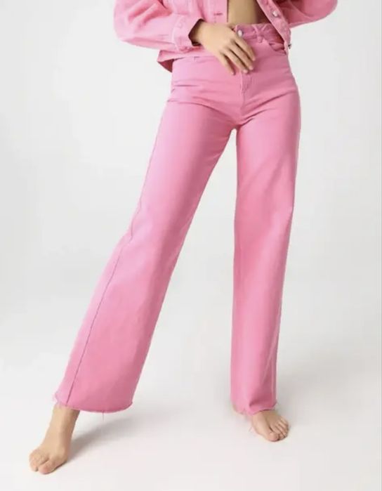 Рожеві джинси , джинси кльош