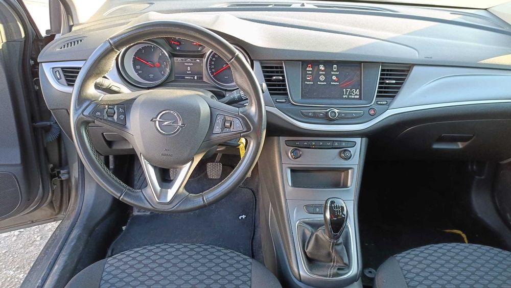 Opel Astra 1.5 D Business Edition