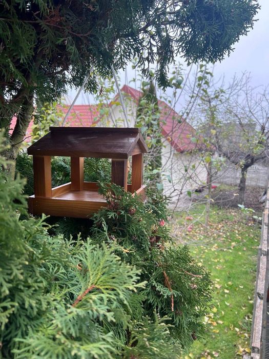 Годівничка для птахів