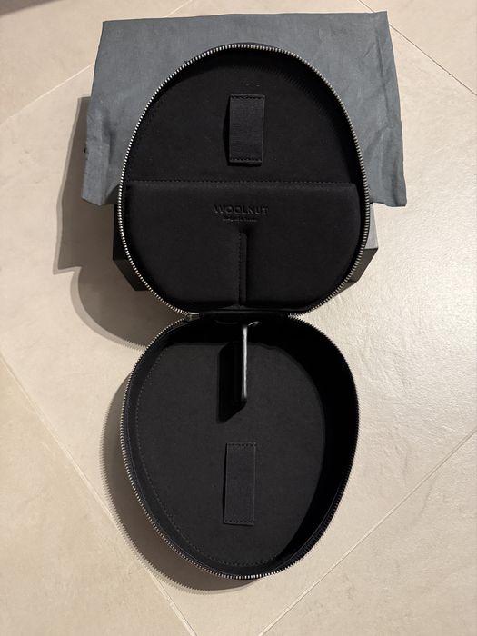 Skórzane etui Woolnut Apple AirPods Max