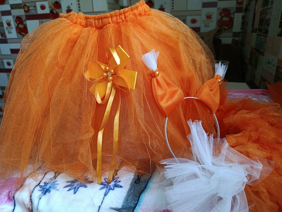 Продам новий костюмчик білочки