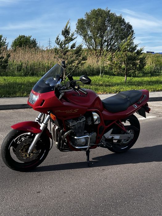 на доках! свіжопригнаний suzuki bandit 600s