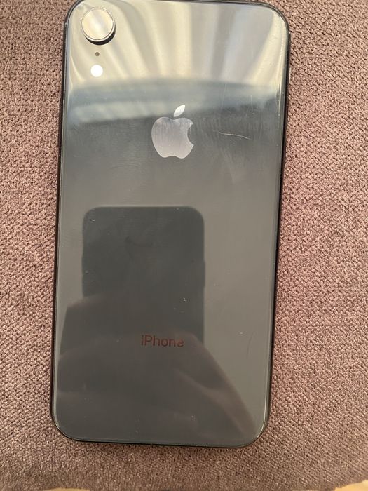 iphone XR чорного кольору