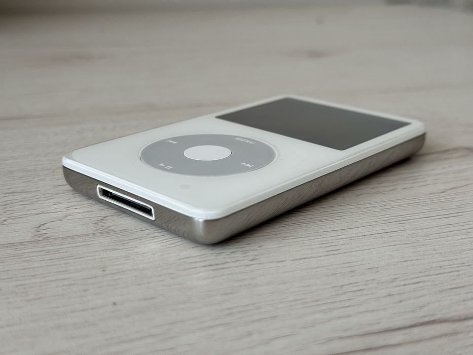 Apple iPod Classic 5th gen. 30GB A1136 MA002LL