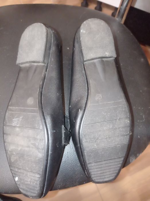 Туфлі жіночі, чорні