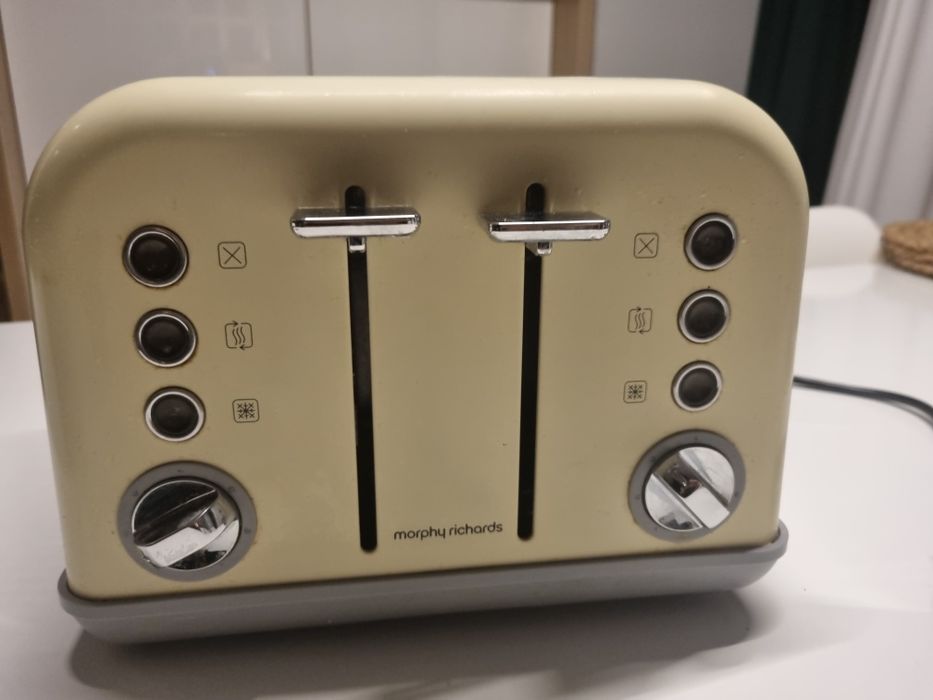 Retro Toster Morphy Richards na 4 szt. tostów jednocześnie