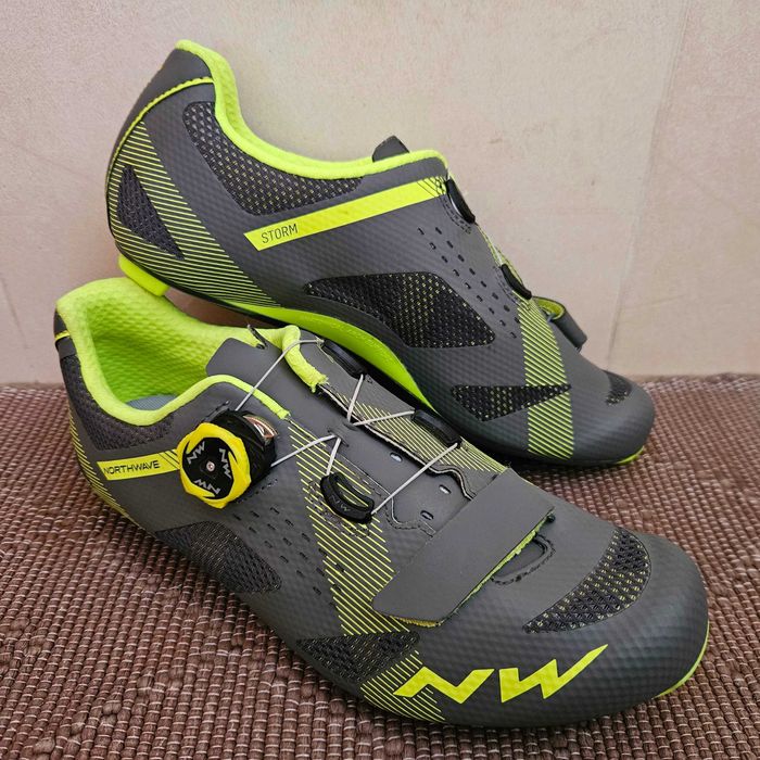 Sapatos AGU / Mavic / Northwave / Scott / Shimano nº42 (Novos)