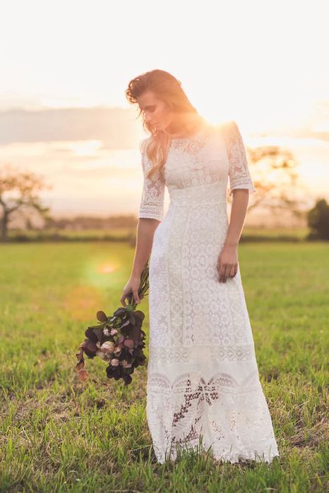 Suknia ślubna klasyczna na lato z koronki długa