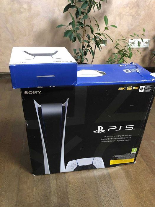 Продам Sony PlayStation 5 Ps5 з двома джойстиками