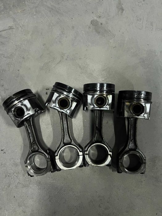 Pistoes e Bielas Isuzu NPK NKR 3.0 4JJ1