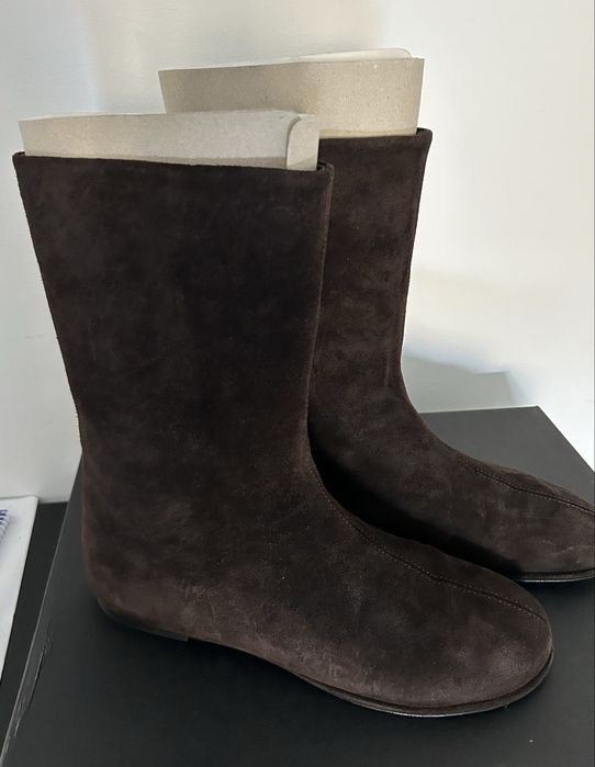 Botas femininas de camurça usado uma vez