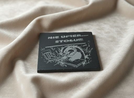 Grawer laserowy podkładki pod kubki z łupka