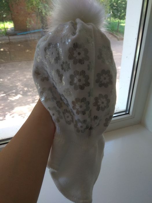 Шапочка осіння на дівчинку