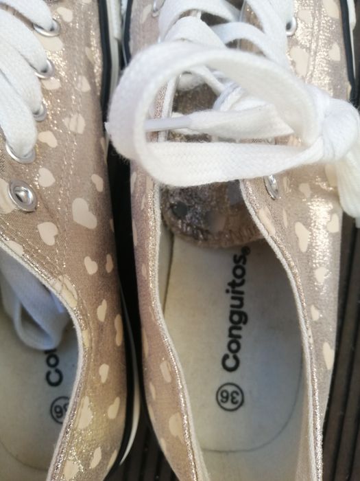 Sapatos mulher desportivos Conguitos dourados c/ corações 36,5