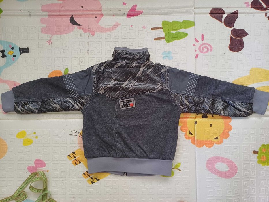 Куртка  осінь/ весна, нова.