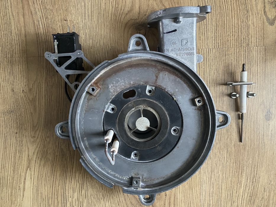 Viessmann Vitodens Klapa palnika z uszczelkami i elektrodami