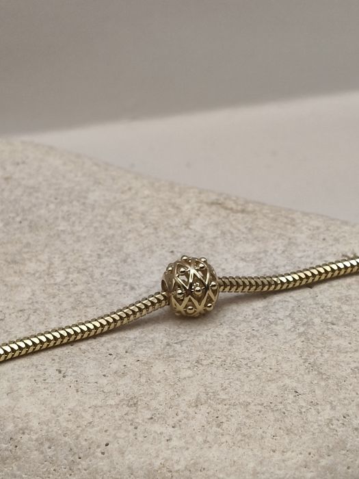 Złoty Charms do bransoletki modułowej