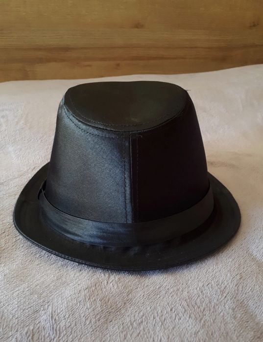 Chapéu Clássico preto de cetim