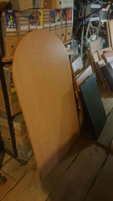 Из ДСП листы, полки, столешницы,для кухни дверцы