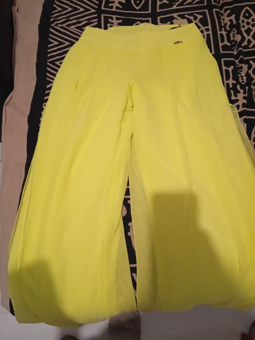 Pantalona verde fluorescente