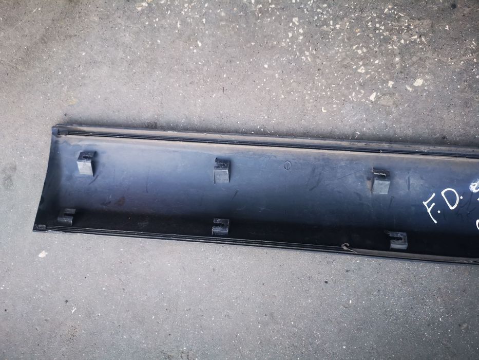 NISSAN QASHQAI J10 FRISO DA PORTA FRENTE DIREITA - Z300