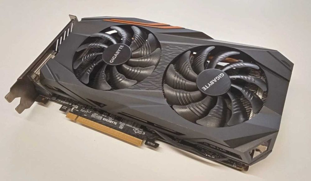 Placa gráfica - Gigabyte AORUS RX 570 4GB, GDDR5