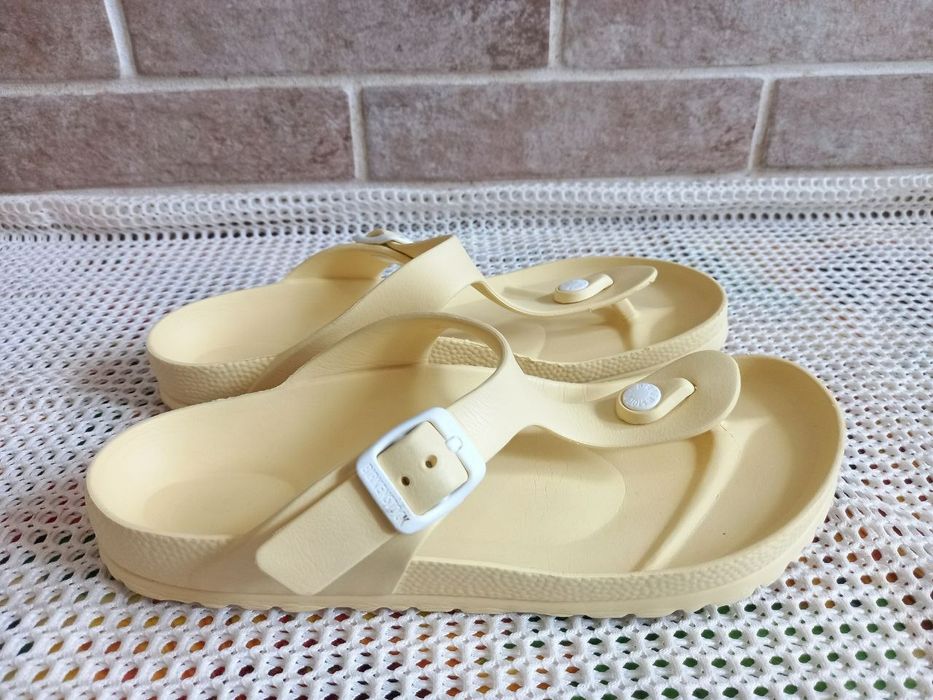Шлепки босоніжки вьеинамки Birkenstock  37р