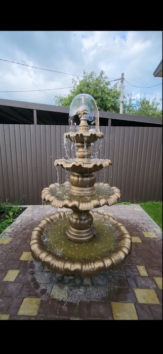 Фонтан садовий з мармурової крихти і високоякісного бетону Б550.