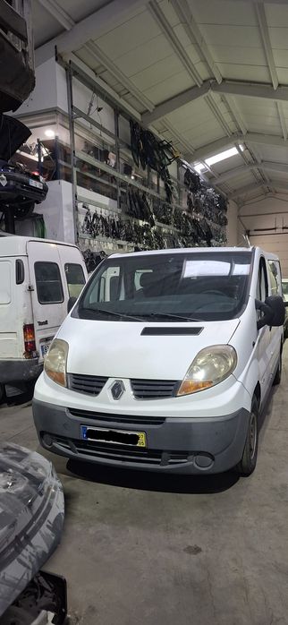 Renault Trafic 2007 2.0 dCi 115cv para peças