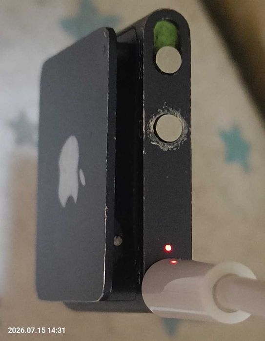 iPod shuffle 4 (A1373) 2GB Black / Стан невідомий.