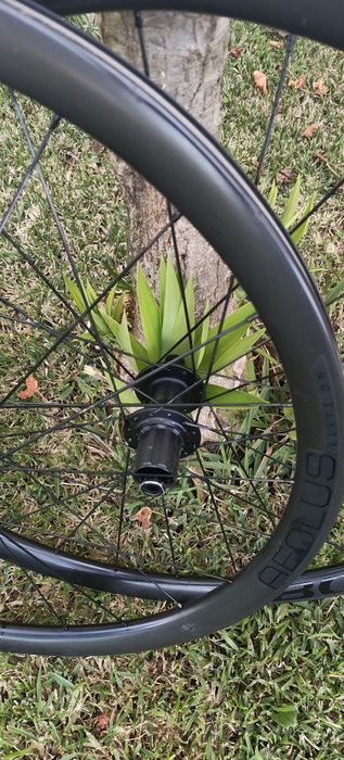 Bontrager Aeolus Elite 35