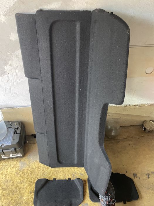 Peugeot Partner rok 2011 półka bagażnika osłona przestrzeni  bagażowej