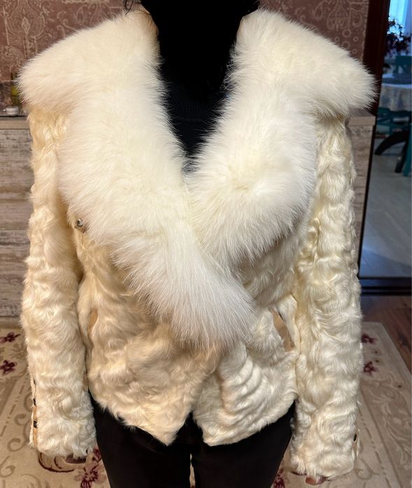 Шуба з козла, комір песець