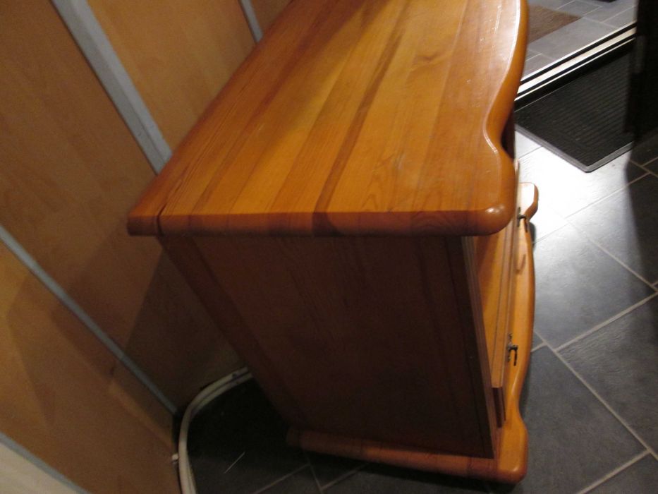 Szafka Stolik Sosna .