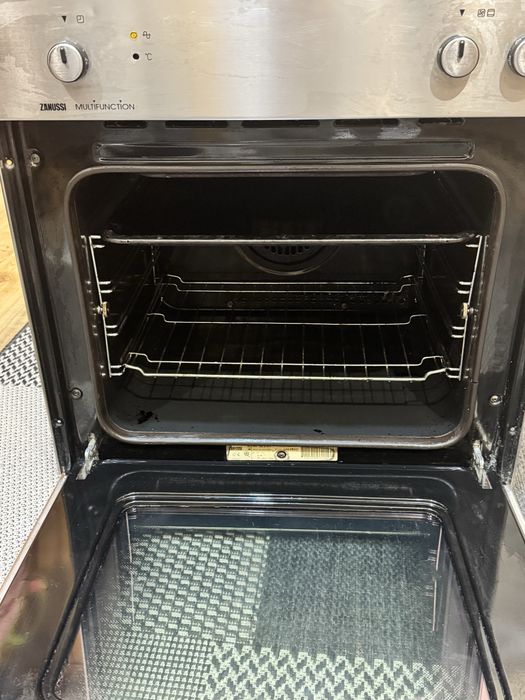 Електродуховка zanussi вбудована