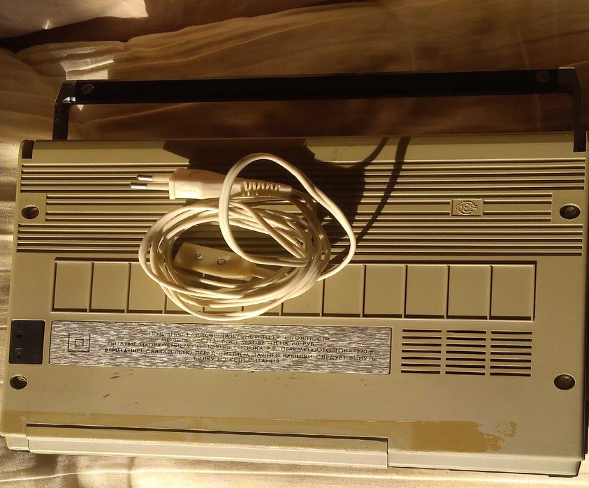 Радиоприемник  VEF - 317 в отличном состоянии