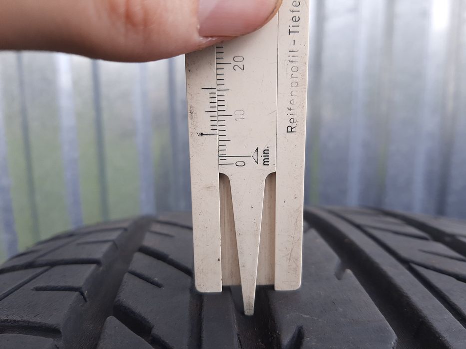 4x Opony letnie 225/55R18 Yokohama BluEarth E70