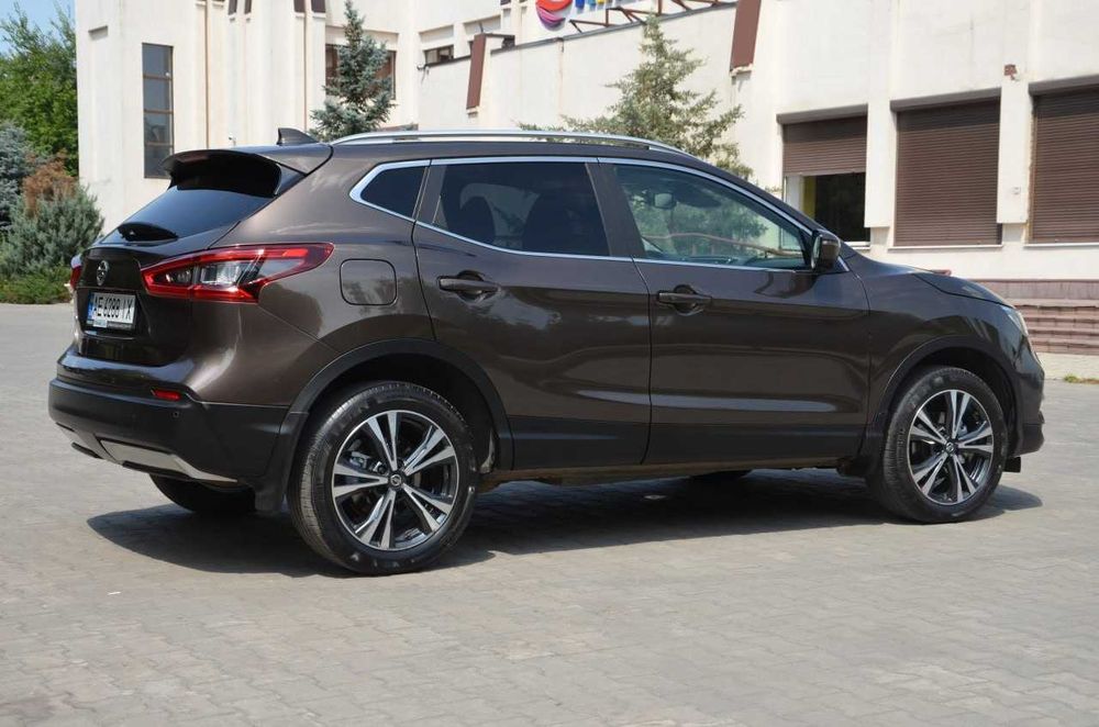 Продам NISSAN QASHQAI 2.0 AWD 2017 года выпуска