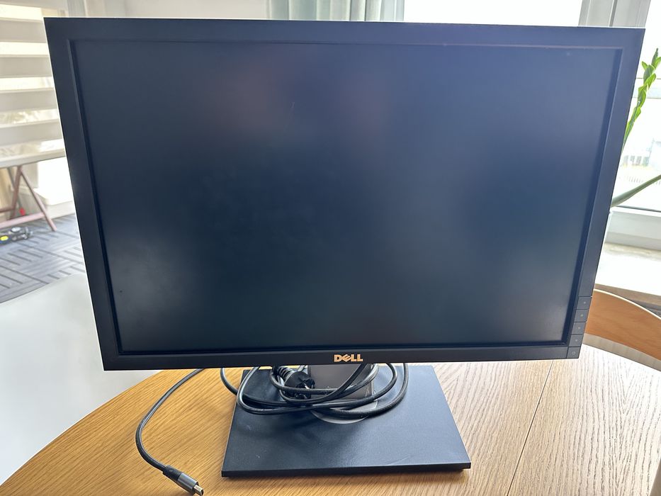 Monitor Dell p2210
