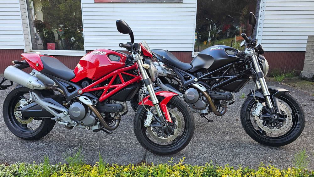 Ducati Monster 696 na kat. A2 25kw  - czerwony lub czarny-