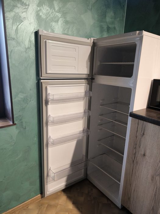 Продам Холодильник Beko