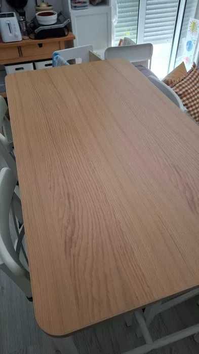 Conjunto Mesa Alta IKEA TOMMARYD + 4 Bancos INGOLF + Almofadas (130x70)