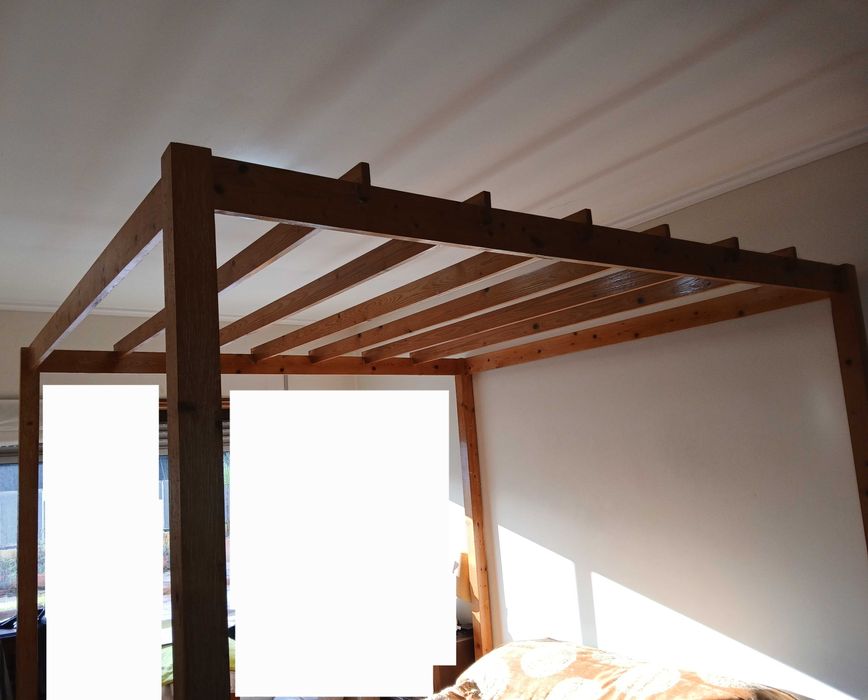 Cama de estrado extraordinária