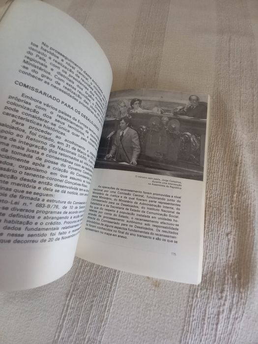 Livro sobre o primeiro Governo Constitucional Português