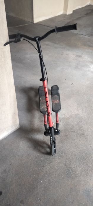 Trotinete com travão